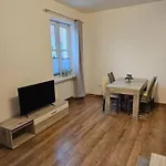 Lejlighed Schoene Vollausgestattete Monteurs- Gaestewohnung In Der Gartenstadt Und Naehe Geiseltalsee 2202