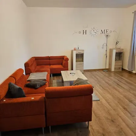 Schoene Vollausgestattete Monteurs- Gaestewohnung In Der Gartenstadt Und Naehe Geiseltalsee 2202 *