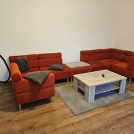 Schoene Vollausgestattete Monteurs- Gaestewohnung In Der Gartenstadt Und Naehe Geiseltalsee Fuer 2 Personen 2202 Leuna