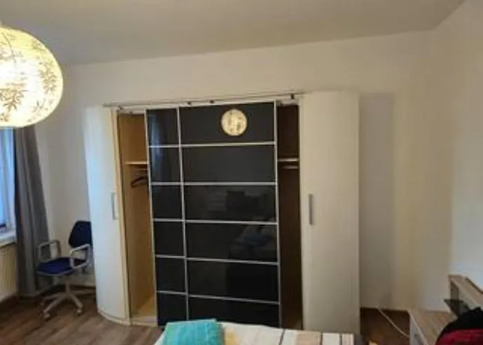 Schoene Vollausgestattete Monteurs- Gaestewohnung In Der Gartenstadt Und Naehe Geiseltalsee Fuer 2 Personen 2202